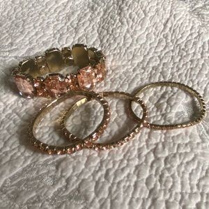 🌹4 for $20!! Stretchy Rhinestone Bracelets